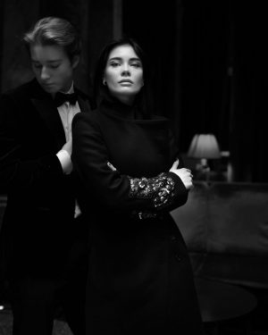 Mantel mit Applikationen